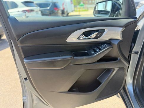 Used 2018 Chevrolet Traverse LS FWD image 20