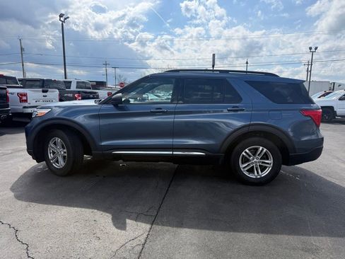 Used 2020 Ford Explorer XLT w/ Equipment Group 202A AWD/4WD image 10