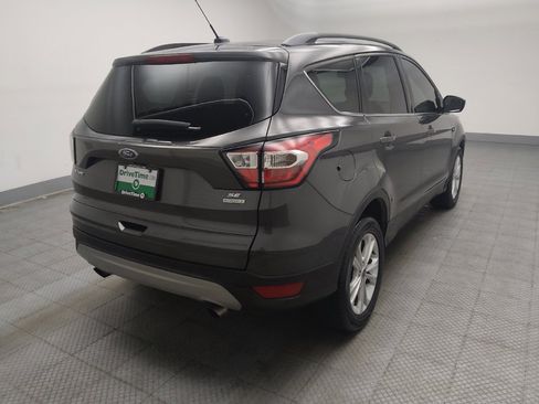 Used 2018 Ford Escape SE w/ Ford Safe & Smart Package FWD image 9