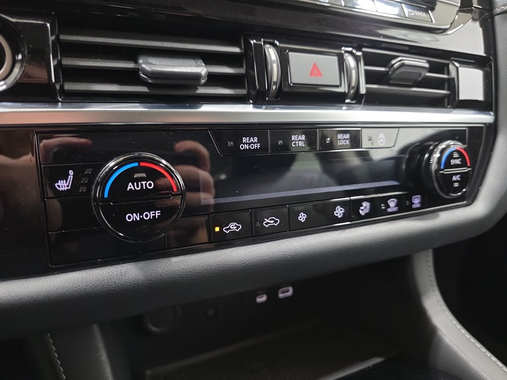 Used 2024 Nissan Pathfinder SL w/ SL Premium Package AWD/4WD image 23