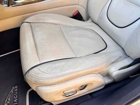 Used 2009 Jaguar XJ Vanden Plas Super V8 Portfolio RWD image 46