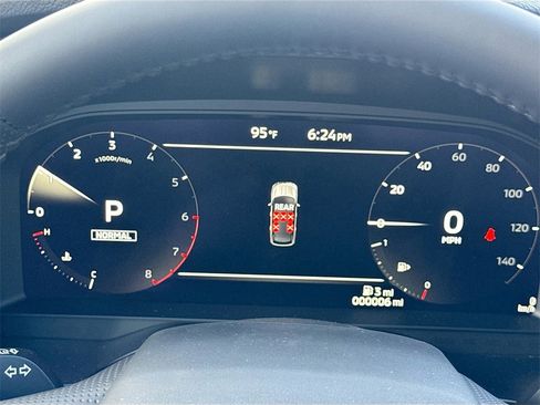 New 2025 Mitsubishi Outlander SE image 12