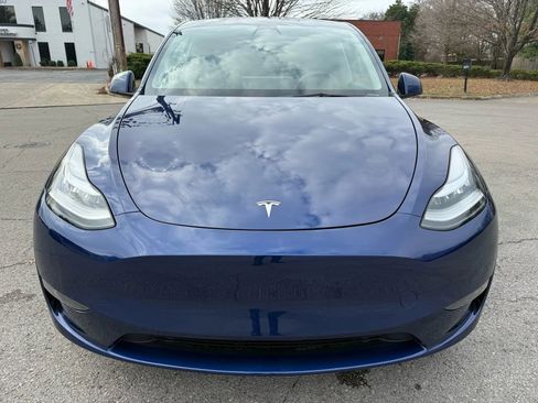 Used 2023 Tesla Model Y Long Range image 10