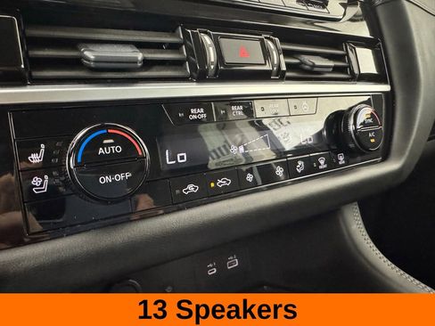 Used 2025 Nissan Pathfinder Platinum FWD image 22