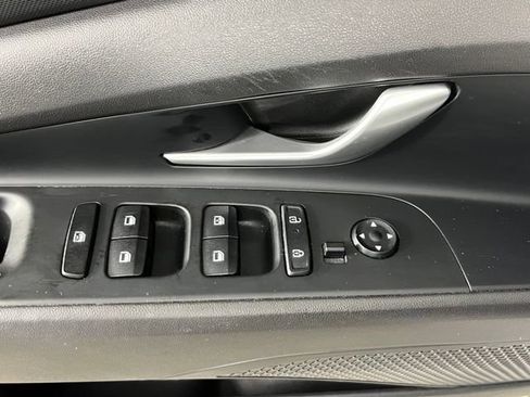 Used 2024 Hyundai Elantra SEL FWD image 20