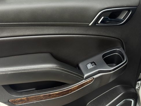 Used 2020 Chevrolet Tahoe 2WD image 16