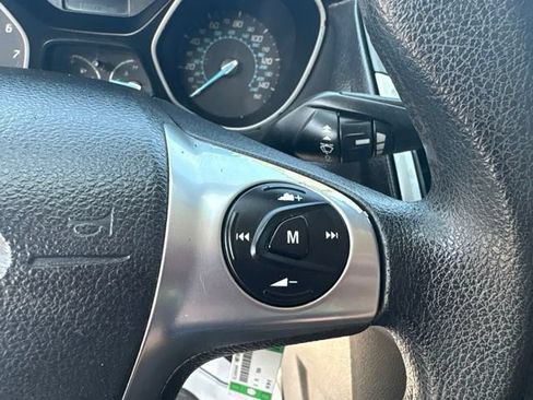 Used 2012 Ford Focus SE FWD image 16