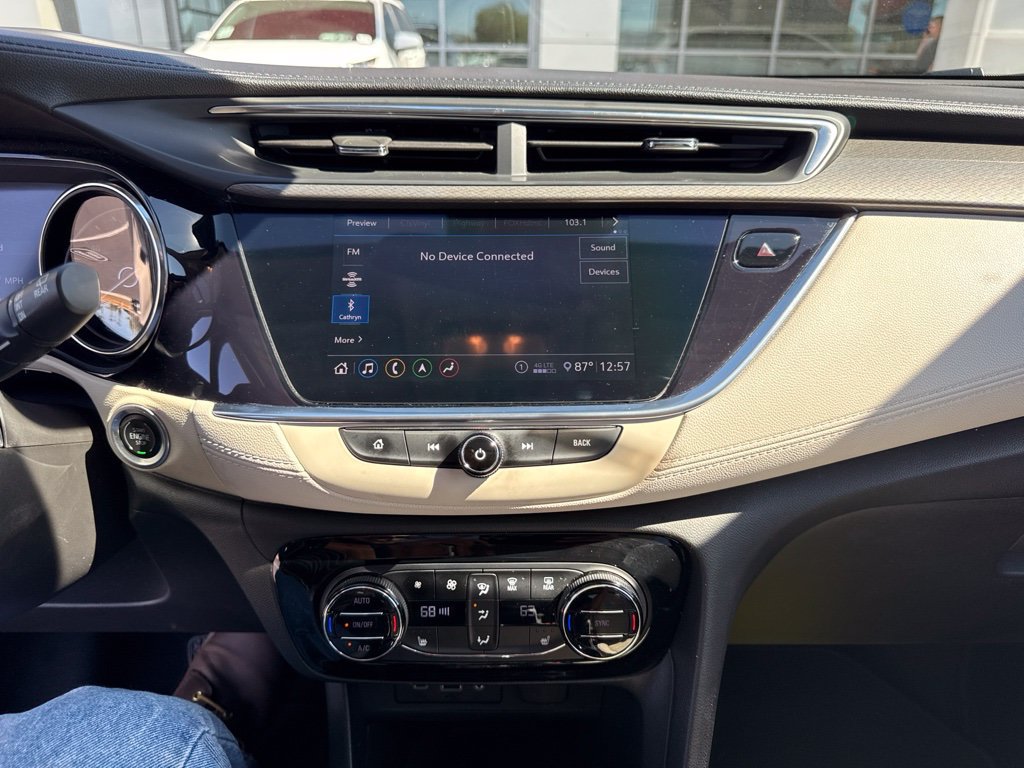 Used 2020 Buick Encore GX Essence w/ Experience Buick Package FWD image 10