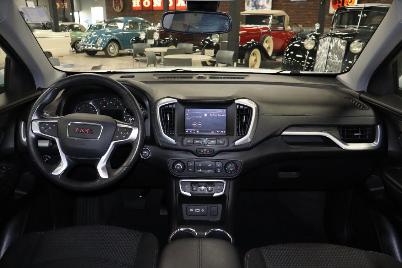 Used 2024 GMC Terrain SLE AWD/4WD image 13