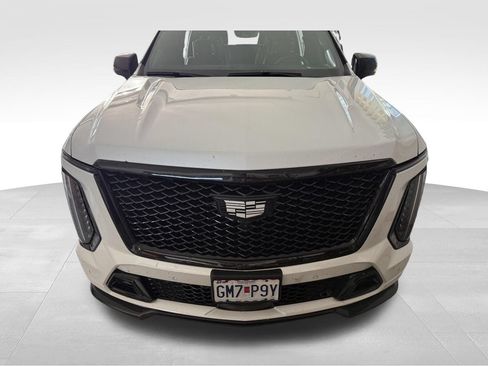 Used 2025 Cadillac Escalade ESV V AWD/4WD image 1