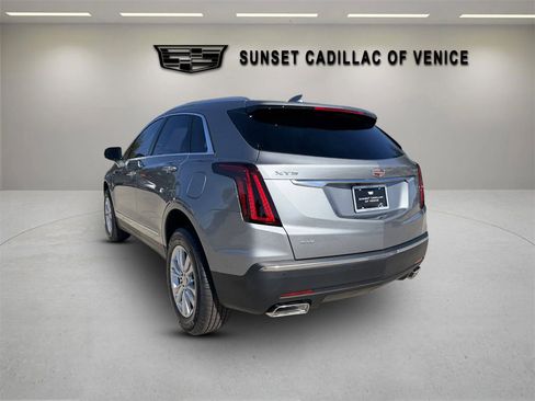 New 2026 Cadillac XT5 Luxury image 5