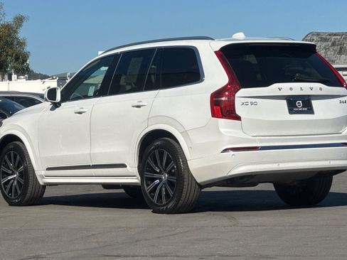 Certified 2024 Volvo XC90 B6 Plus image 7