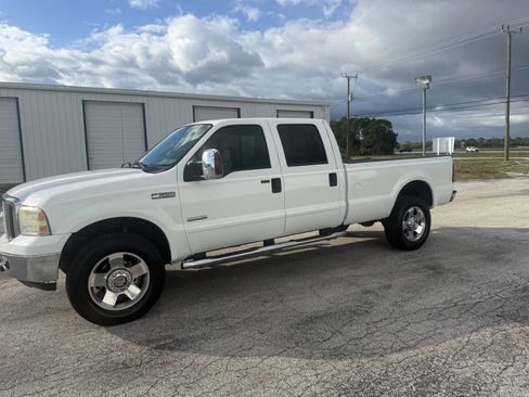 Used 2006 Ford F350 Lariat image 8