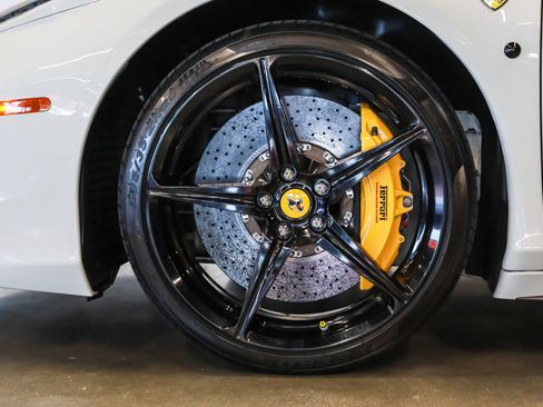 Used 2013 Ferrari 458 Spider RWD image 19