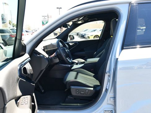 Used 2025 BMW X3 xDrive30i AWD/4WD image 17
