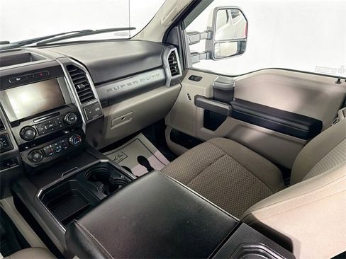 Used 2019 Ford F250 XLT w/ XLT Premium Package image 21