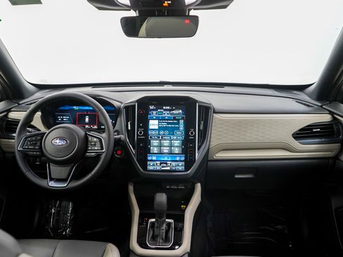 Used 2025 Subaru Forester Limited image 12