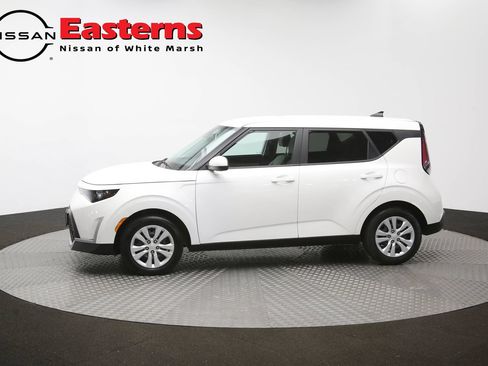 Used 2023 Kia Soul LX FWD image 57