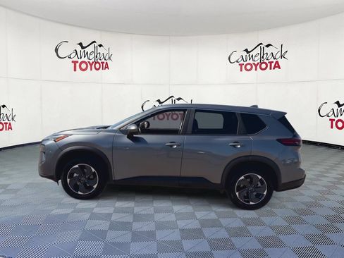 Used 2025 Nissan Rogue SV FWD image 8