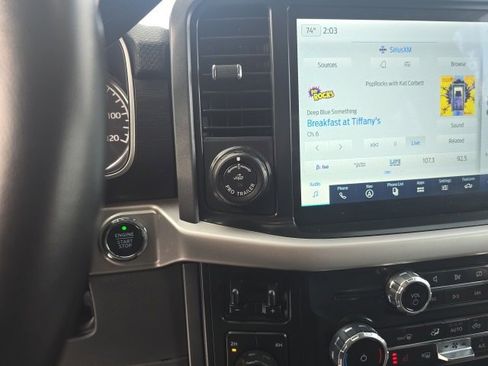 Certified 2022 Ford F150 XLT w/ Equipment Group 302A High image 18