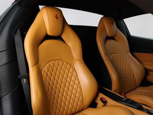 Used 2021 Ferrari F8 Tributo RWD image 25