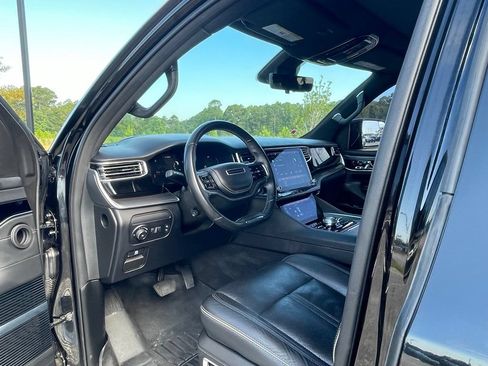 Used 2023 Jeep Grand Wagoneer Series II AWD/4WD image 41