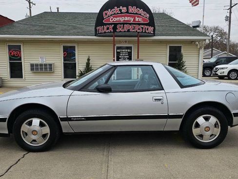 Used 1990 Buick Reatta Coupe image 3