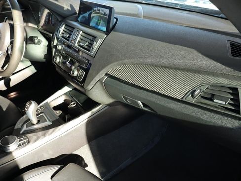 Used 2017 BMW M2 image 39