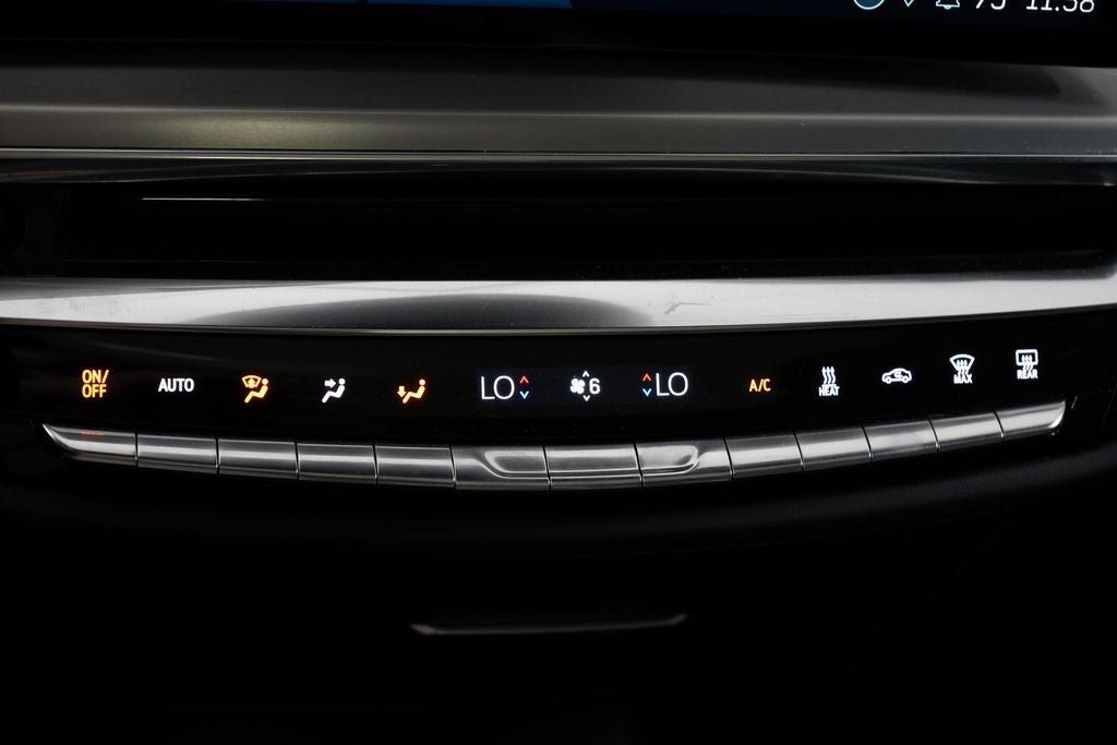 Used 2024 Cadillac Lyriq Luxury AWD/4WD image 17