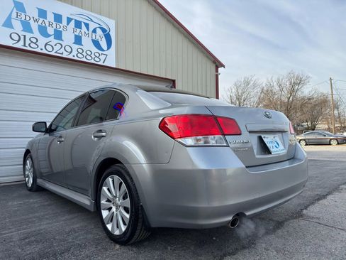 Used 2011 Subaru Legacy 2.5i Limited image 21