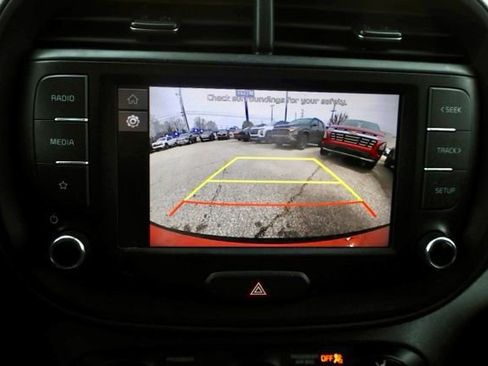 Used 2024 Kia Soul LX image 5