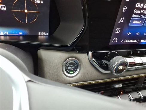 Used 2024 Chevrolet Colorado ZR2 w/ Technology Package image 19