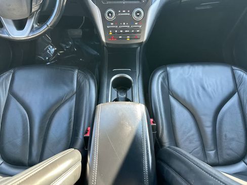 Used 2017 Lincoln MKC Select w/ Lincoln MKC Climate Package image 30