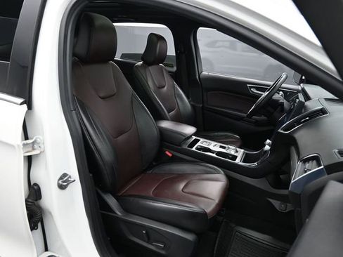 Certified 2022 Ford Edge Titanium w/ Equipment Group 301A image 28