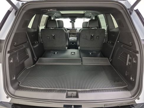 New 2026 GMC Acadia Denali w/ Super Cruise Package image 37