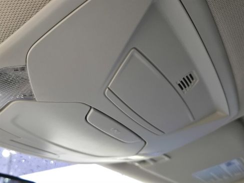 Used 2019 Ford Escape SE image 22