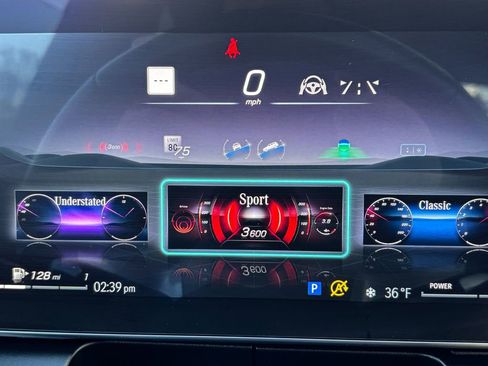 Used 2024 Mercedes-Benz GLC 300 4MATIC image 33