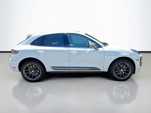 Certified 2026 Porsche Macan AWD/4WD image 8