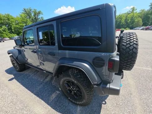 Used 2023 Jeep Wrangler Unlimited w/ 8.4" Radio Group AWD/4WD image 3
