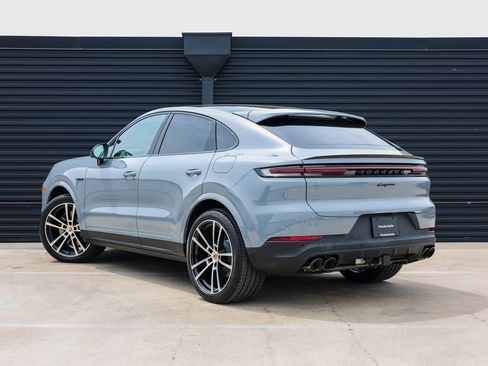 New 2025 Porsche Cayenne E-Hybrid Coupe image 3