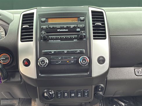 Used 2012 Nissan Frontier PRO-4X w/ Pro-4x Luxury Pkg image 16