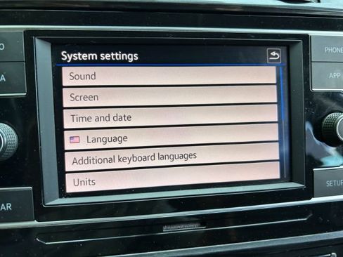 Used 2018 Volkswagen Golf S FWD image 14