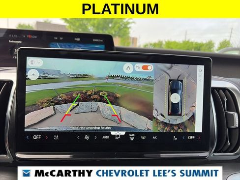 Used 2025 Ford Expedition Platinum AWD/4WD image 17