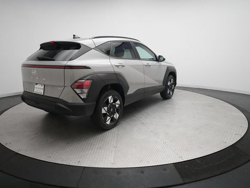 Used 2025 Hyundai Kona SEL AWD/4WD image 34