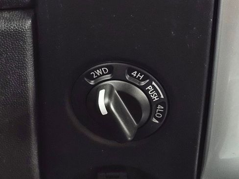 Used 2015 Nissan Titan PRO-4X image 12