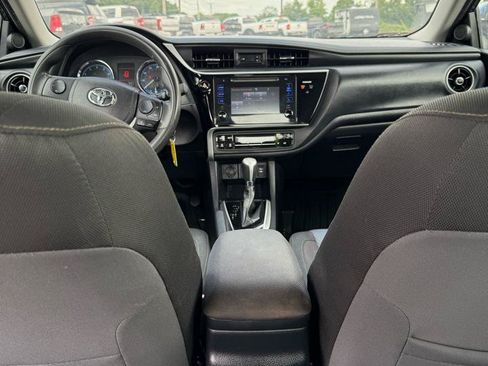 Used 2017 Toyota Corolla L FWD image 15