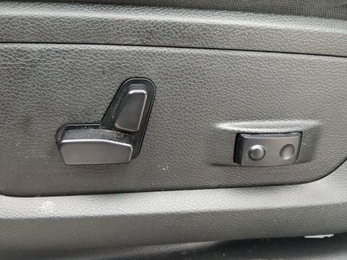 Used 2024 RAM 2500 Big Horn image 49