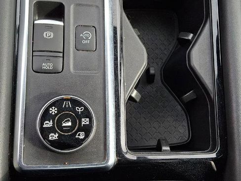 Certified 2023 Nissan Pathfinder SV w/ SV Premium Package image 27