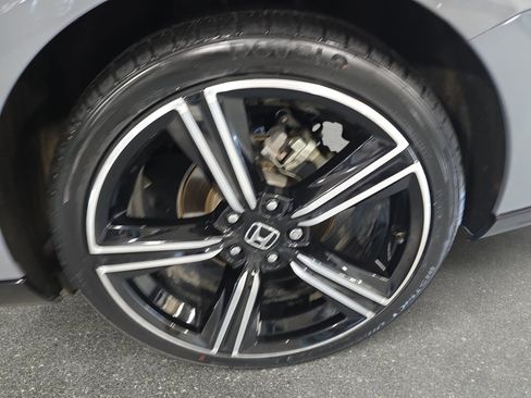 Used 2025 Honda Accord Sport image 31