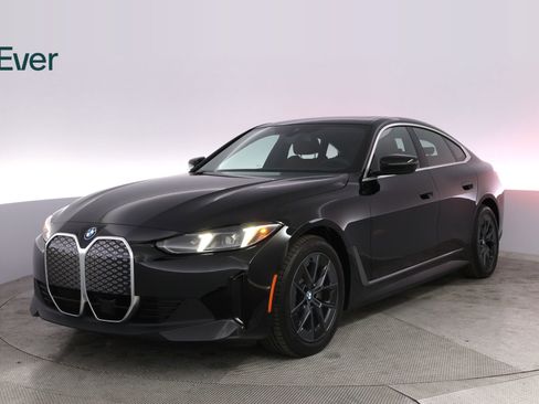 Used 2025 BMW i4 eDrive40 w/ Premium Package image 2